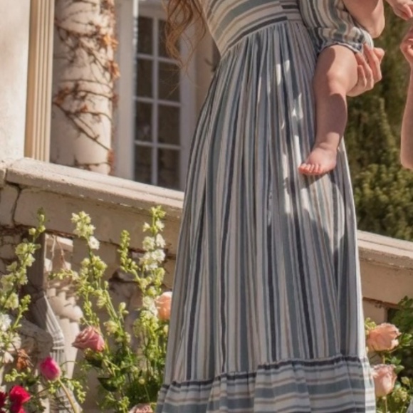 Jessakae “Giselle” MIDI Plus Sized Dress - Picture 2 of 4